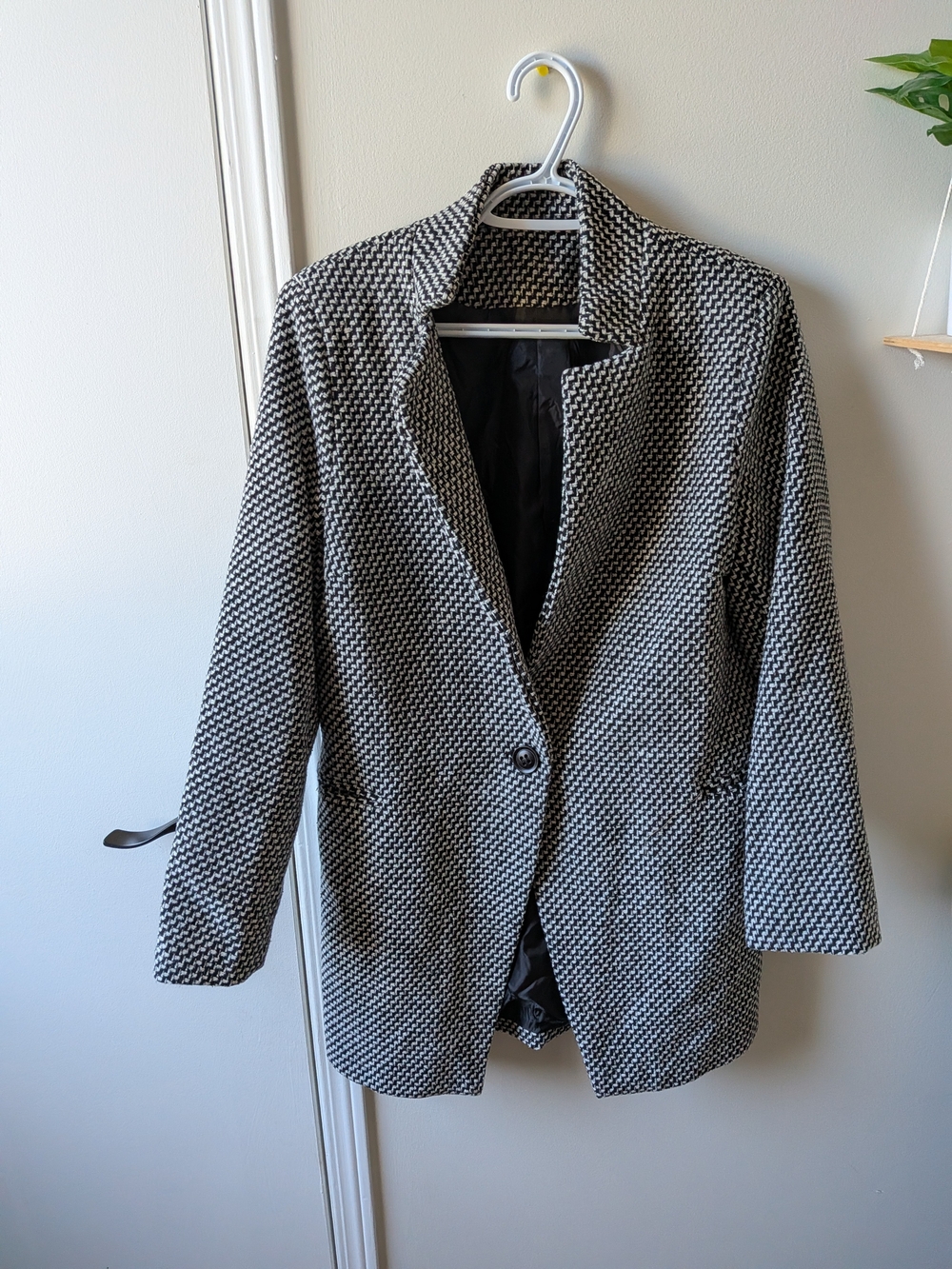 NWOT Black & White Textured Single-Button Blazer